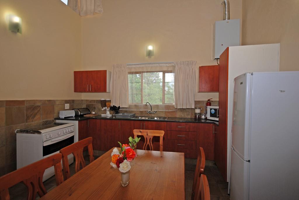 Hoopoe Haven Guest House Chartwell Экстерьер фото